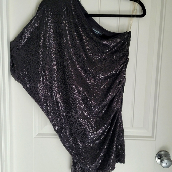 Dress - Picture 1 of 2